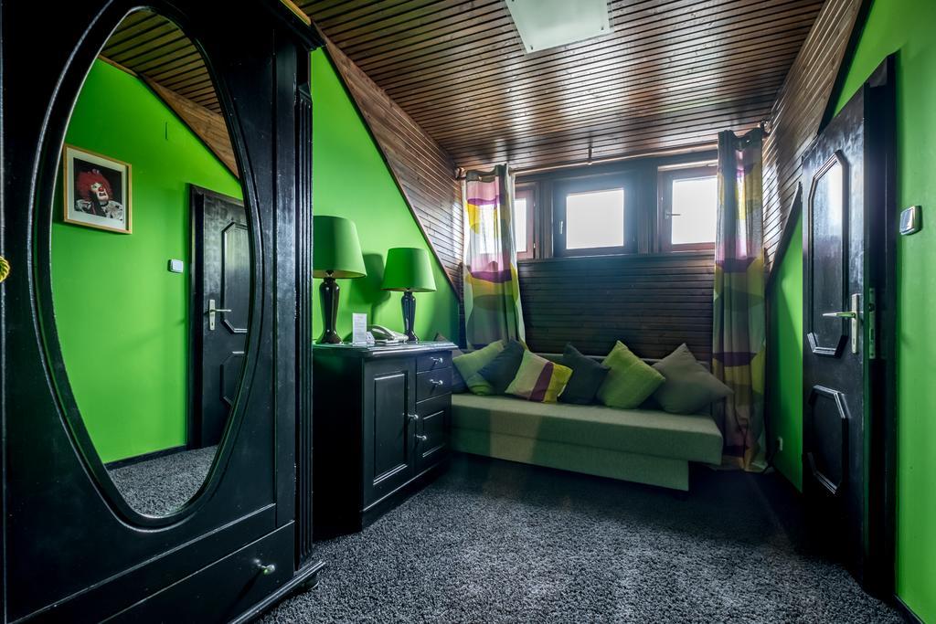 Art-Lodge Kunstpension Afritz Ngoại thất bức ảnh